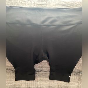 2XL, Nike Dri-Fit, just over the knee capri leggings, black